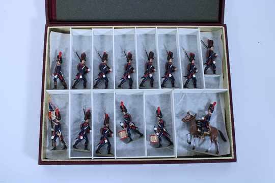 Figurines box Lucotte. Artilleurs à pied de la Garde - 13 soldiers + one officer