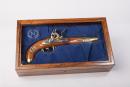 Cavalry pistol, an IX, in his showcase, by Pedersoli, for shooting with black powder. Limited serie number 33/200.