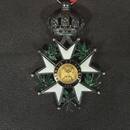 Medal of chevalier de la Légion d'Honneur, with fine border lines, jeweler-made model. Second Empire. 