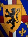 Superbe bouclier aux armes de Normandie. Cuir, bois et toile, peint à la main. Pièce (peut être) unique!