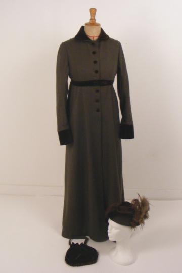 Empire woman set: coat, hat, purse