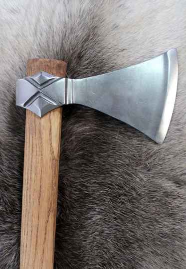 Hache viking -Xème, XIème- Modele de Mammen