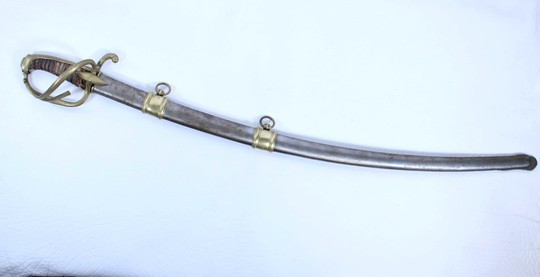 Light cavalry officer sabre, 1 st Empire type. One branch and leather injuried