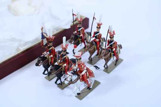 Figurines box Lucotte. Red lancers . 6 horsemen