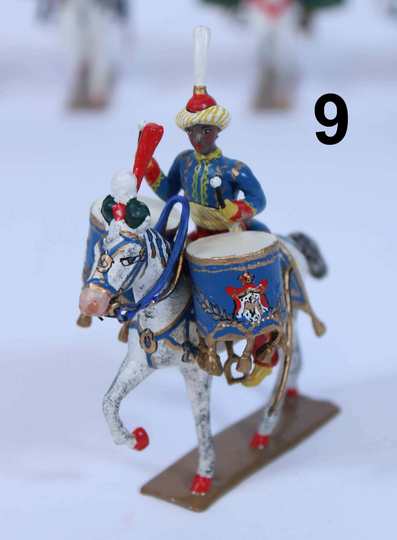 Figurine 9: timpanist of chasseur à cheval de la garde by Lucotte