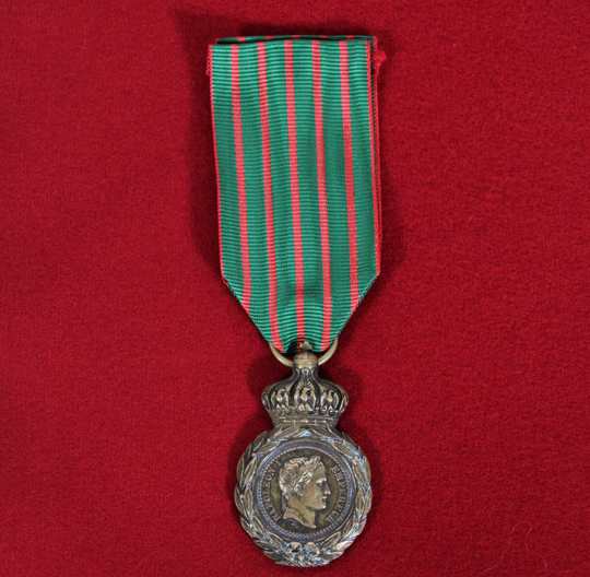 Medaille de saint helene, original decoration, decret du 12 aout 1857, new ribbon