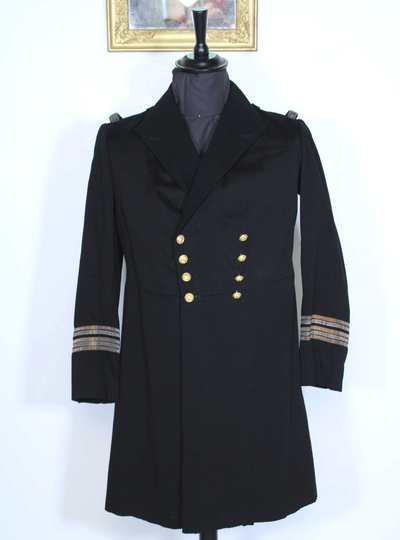 Coat 1931 type for capitaine de frégate (marine officer)
