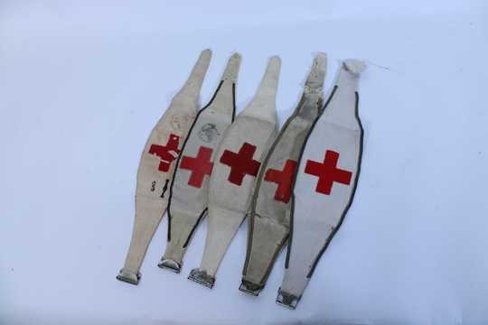 5 armbands of health service, WWI and WWII