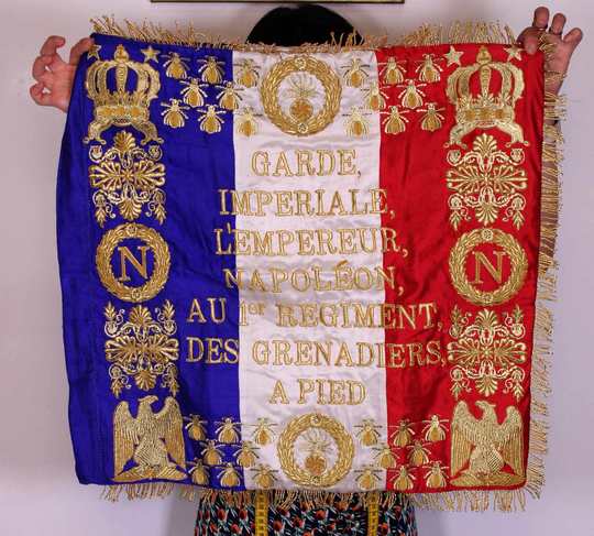 Flag of 1 st regiment of grenadiers à pied de la Garde Impériale. 55 X 55 cm - Machine embroidered and then finished with hand embroideries 