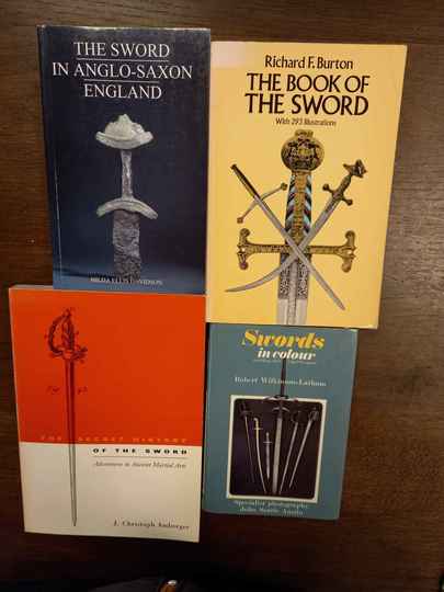  IN ENGLISH 4 books about sword and fencing threw ages.