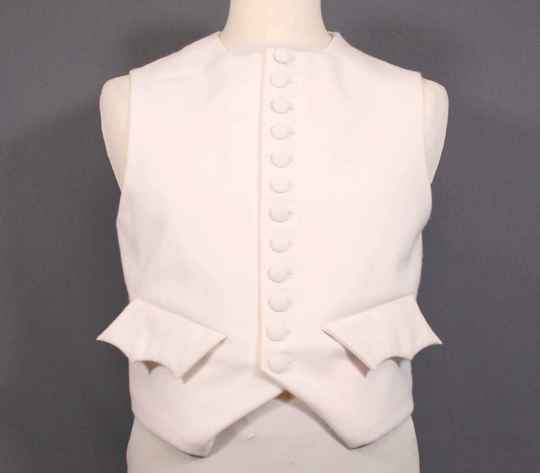 Garde imperiale waistcoat, without collar, in off white cotton and wool, buttons covered with wool.