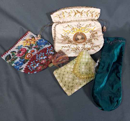 Hand bags and purse, XIX th century