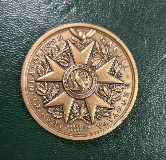 Modern bronze re-striking, Napoleonic commemorative medal by Denon and Jaley: Légion d'Honneur