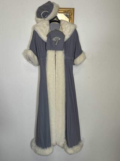 Manteau + coiffe + réticule