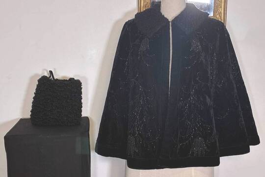Circa 1900, cape with muff