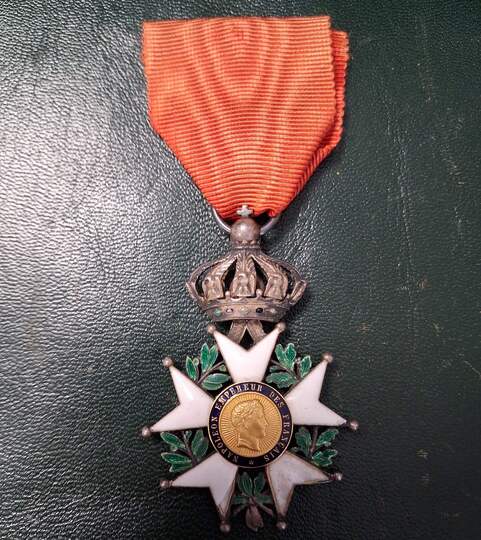 Medal of chevalier de la Légion d'Honneur. Second Empire. 40 x 40 mm. Sample 1