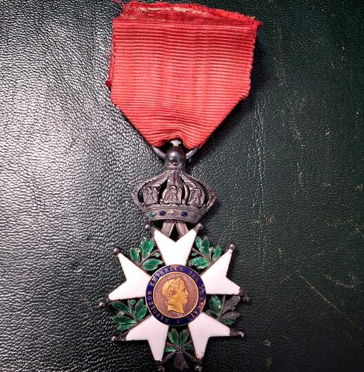 Medal of chevalier de la Légion d'Honneur. Second Empire. 40 x 40 mm. Sample 2