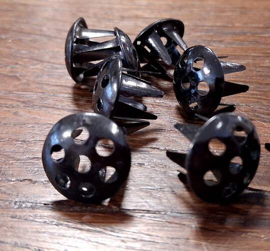 WWI. Black enamelled air vents/ventilators for képis and shakos, original production – Price per unit – ONLY 8 FOR SALE