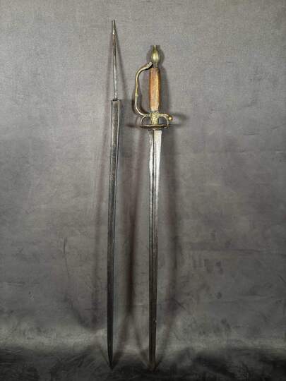Special lot for hobbyists: Louis XV sword and engraved saber blade